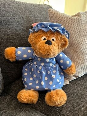1996 Mama Bear Plush (The Berenstain Bears)
